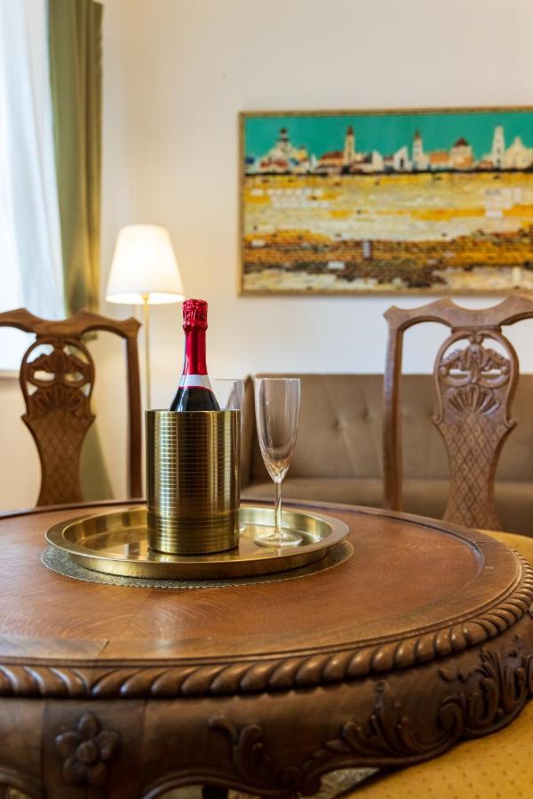 Doma3 Luxury Vilnius Apartment Bagian luar foto